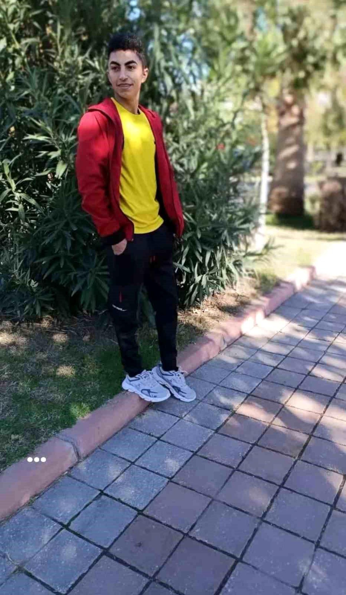 Kozan'da otomobil kazası: Genç hayatını kaybetti