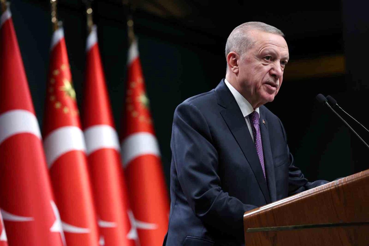Cumhurbaşkanı Erdoğan: 'İşçilerimizin onayını alacak, işverenlerimizi yormayacak, istihdama zarar vermeyecek bir asgari ücret seviyesi hedefiyle...