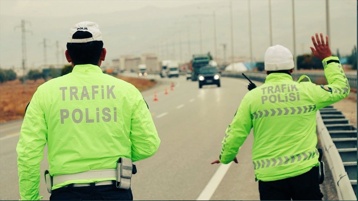 Eskişehir'de Abart Egzoz Kullanan Sürücülere Cezai İşlem