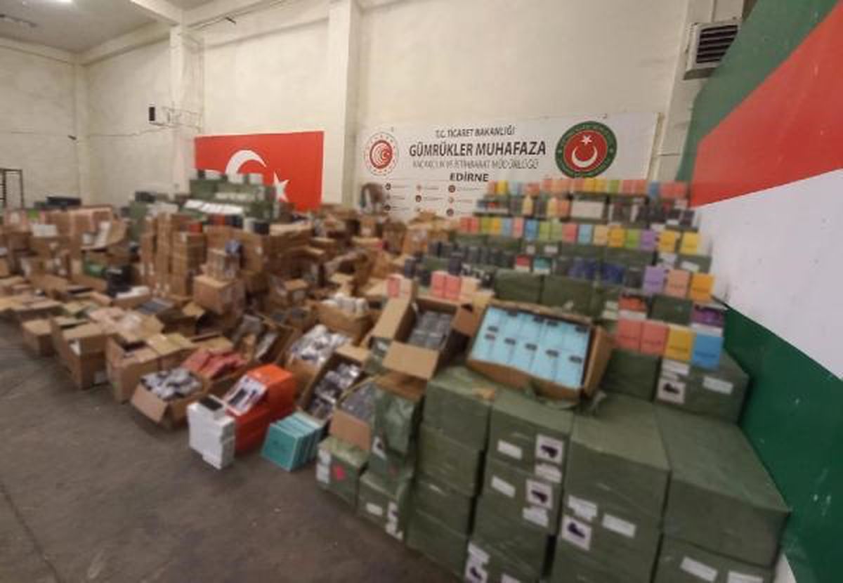 Kapıkule Gümrük Kapısı'nda 90 Milyon Liralık Kaçak Eşyaya El Konuldu