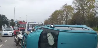 İstanbul Kartal'da park halindeki araca çarparak devrilen otomobilin sürücüsü yaralandı