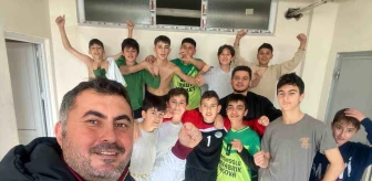 Taşova Atatürk Ortaokulu Hentbol Müsabakalarında Amasya İl Şampiyonu Oldu