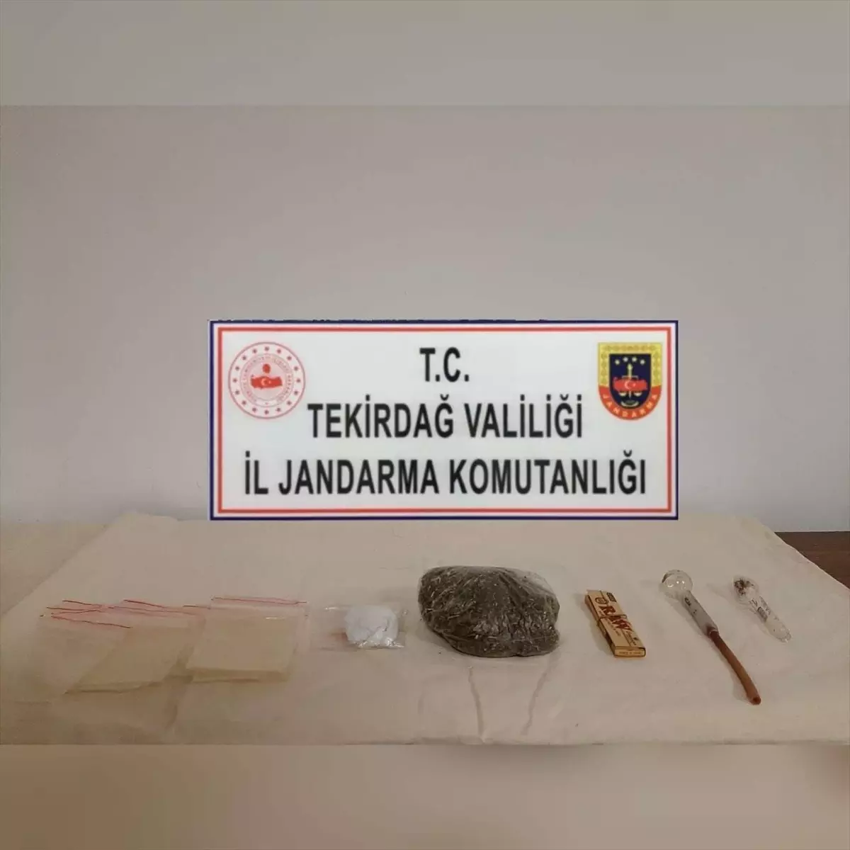 Kapaklı'da Uyuşturucu Operasyonu: 2 Şüpheli Gözaltına Alındı