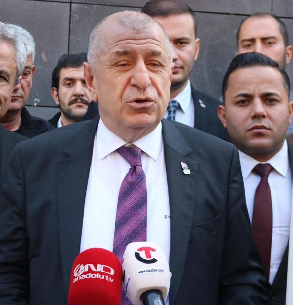Zafer Partisi Genel Başkanı Ümit Özdağ, İYİ Parti'ye seçim iş birliği çağrısında bulundu