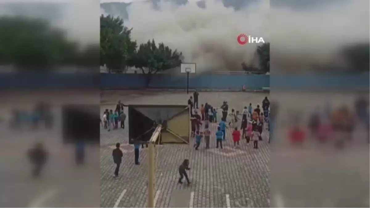 İskenderun'da 5 Katlı Binanın Yıkımı Öğrencilere Korku Dolu Anlar Yaşattı