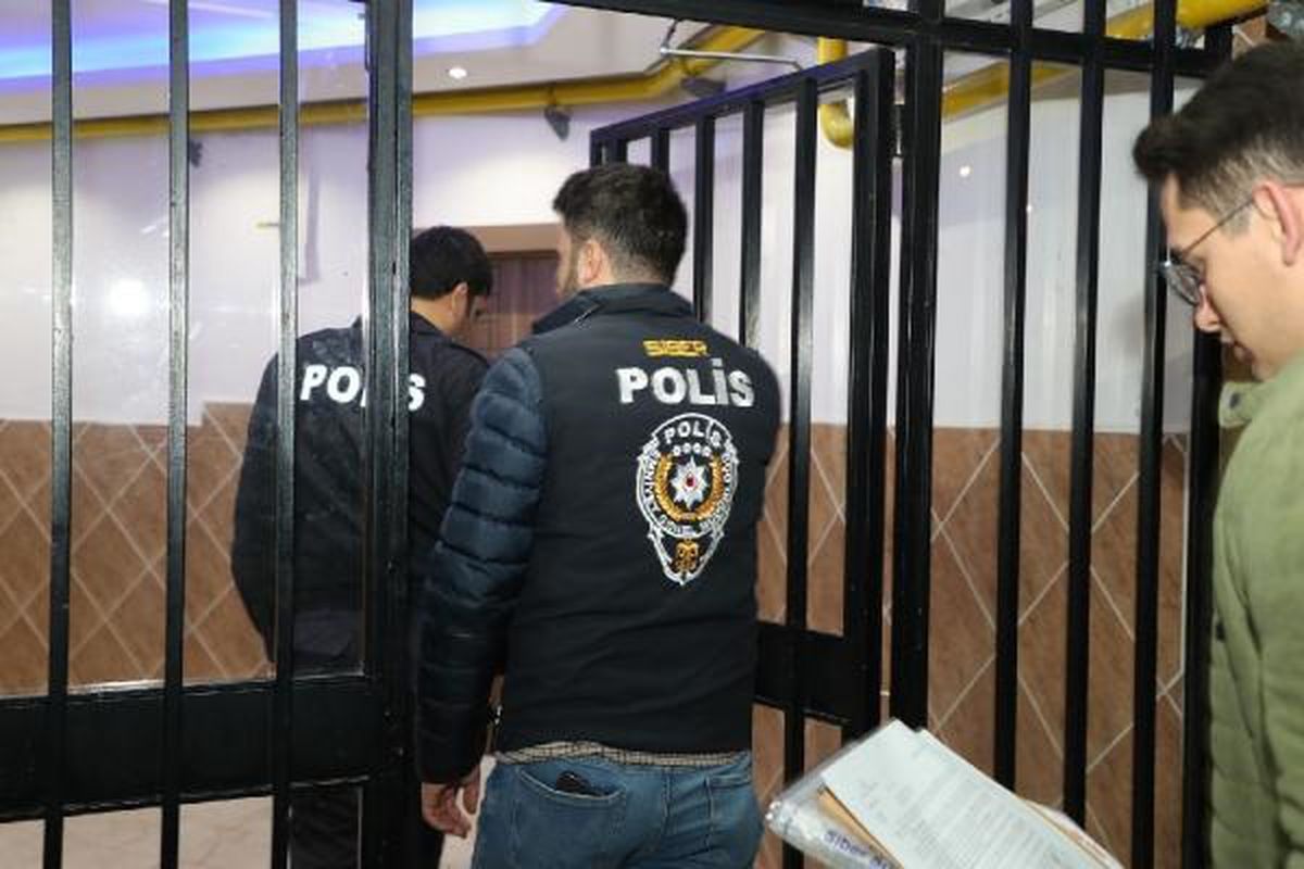 Mersin'de yasa dışı bahis operasyonu: 17 kişi gözaltına alındı