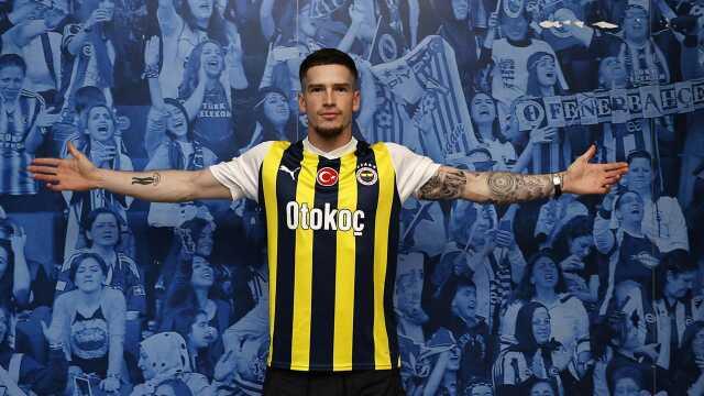 Acun gemileri yaktı! Fenerbahçe'nin yeni transferine de formayı giydiriyor Acun gemileri yaktı! Fenerbahçe'nin yeni transferine de formayı giydiriyor