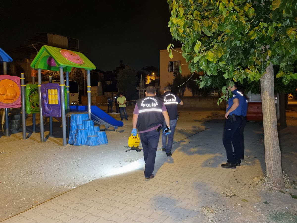 Adana'da Metruk Binada Ceset Bulundu