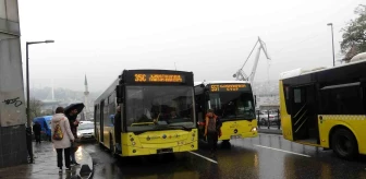 İETT Otobüsü Arızalandı, Unkapanı Köprüsü'nde Trafik Felç Oldu