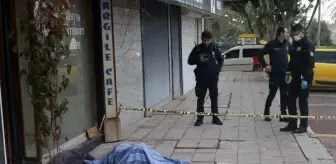 Antalya'da Evsiz Kişi Sabah Ölü Bulundu