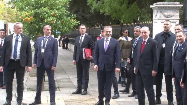 Cumhurbaşkanı Erdoğan Yunan gazetecinin 'Hoş geldiniz' sözlerini yanıtsız bırakmadı Cumhurbaşkanı Erdoğan Yunan gazetecinin 'Hoş geldiniz' sözlerini yanıtsız bırakmadı