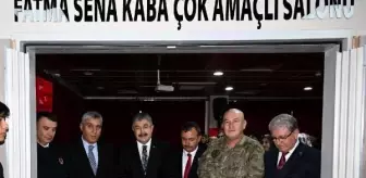 Depremde hayatını kaybeden öğrencinin ismi okul salonuna verildi