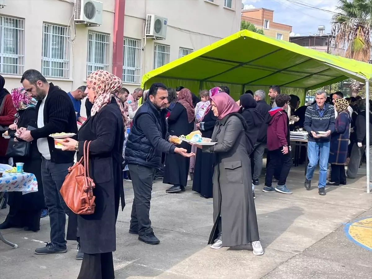 Erzin'de Filistinli çocuklar yararına yardım kampanyası düzenlendi