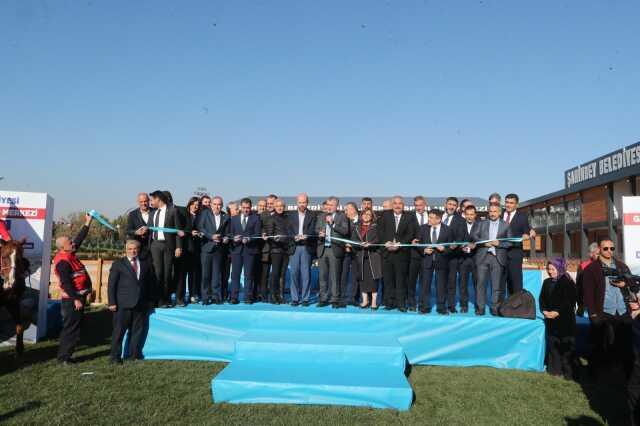 Gençler, Şahinbey Belediyesi Geleneksel Sporlar Merkezinde ata sporlarını öğreniyor Gençler, Şahinbey Belediyesi Geleneksel Sporlar Merkezinde ata sporlarını öğreniyor