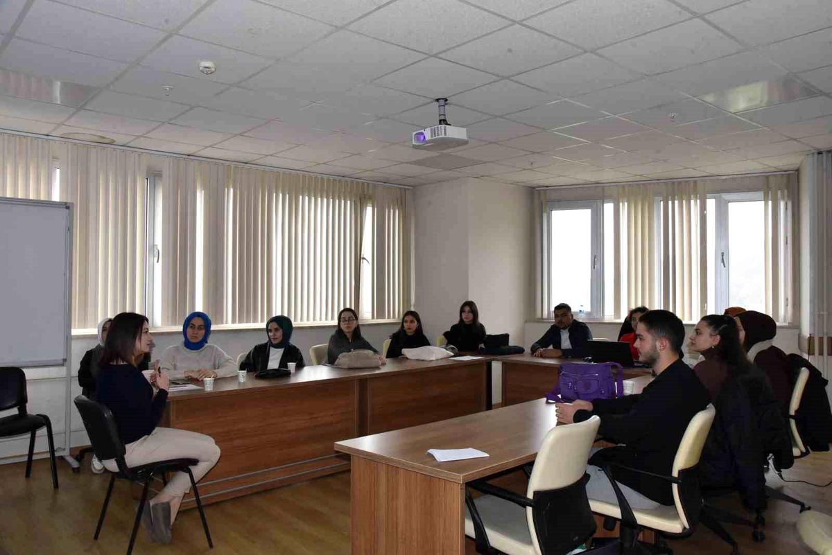 Düzce Üniversitesi'nde Kariyer Planlama Etkinliği Gerçekleştirildi
