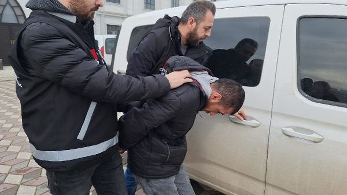 Kocaeli'de kavga sonucu bir kişi bıçaklanarak öldürüldü