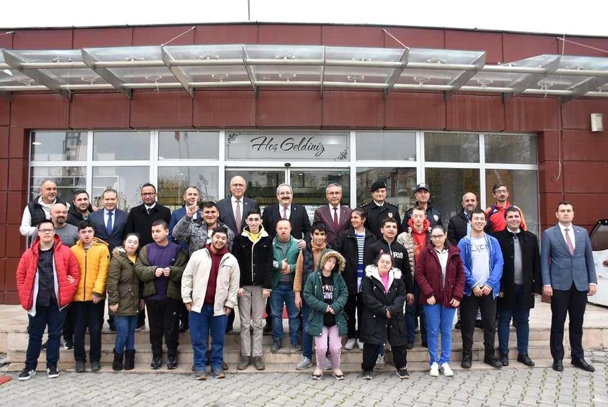 Manisa'da özel sporcular kahvaltıda ağırlandı