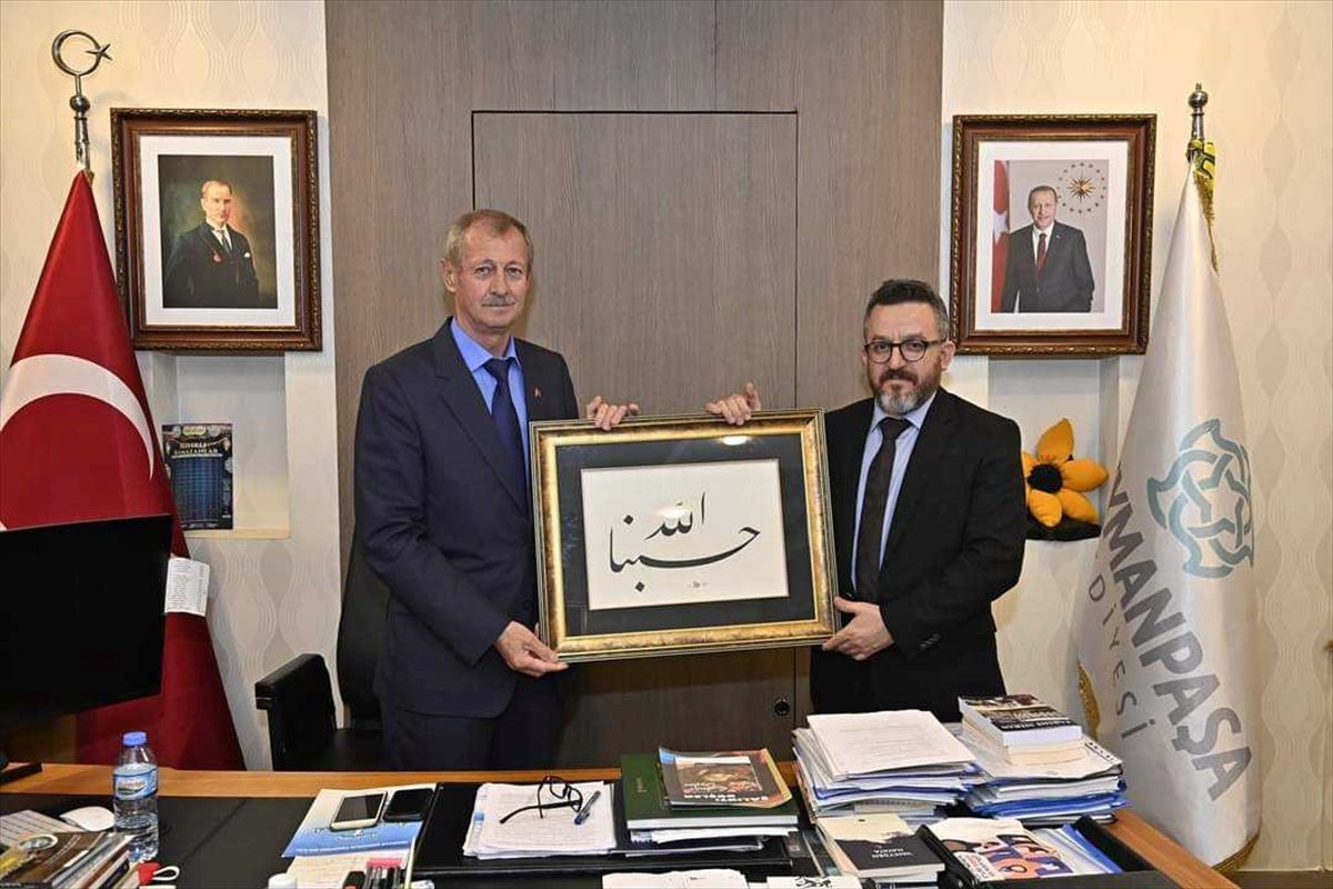 TREDAŞ Genel Müdürü Reşit Bilgili, Süleymanpaşa Belediye Başkanı Hüseyin Uzunlar'ı ziyaret etti