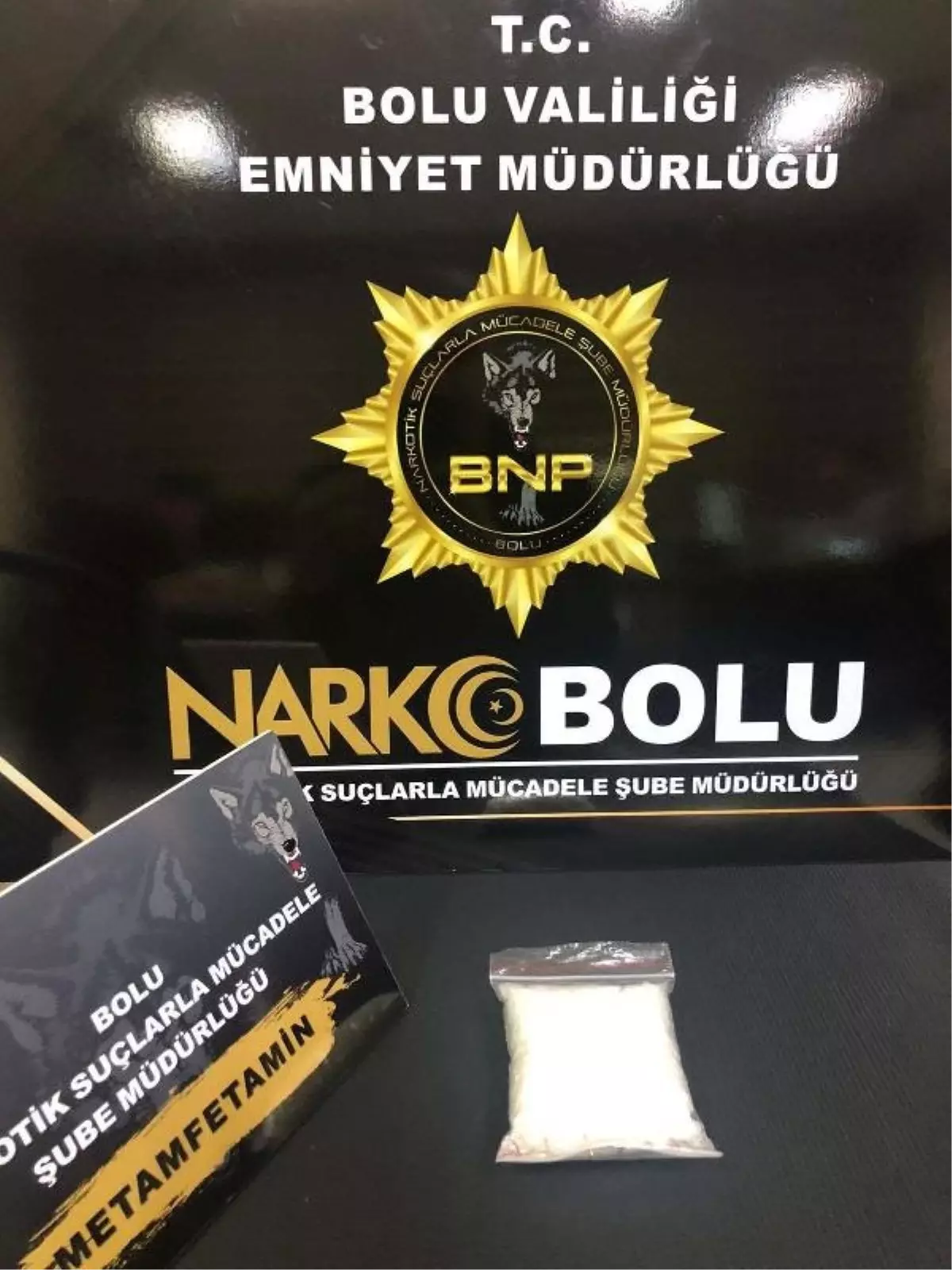 Bolu'da Uyuşturucu Ticareti Yapan İki Şüpheli Tutuklandı