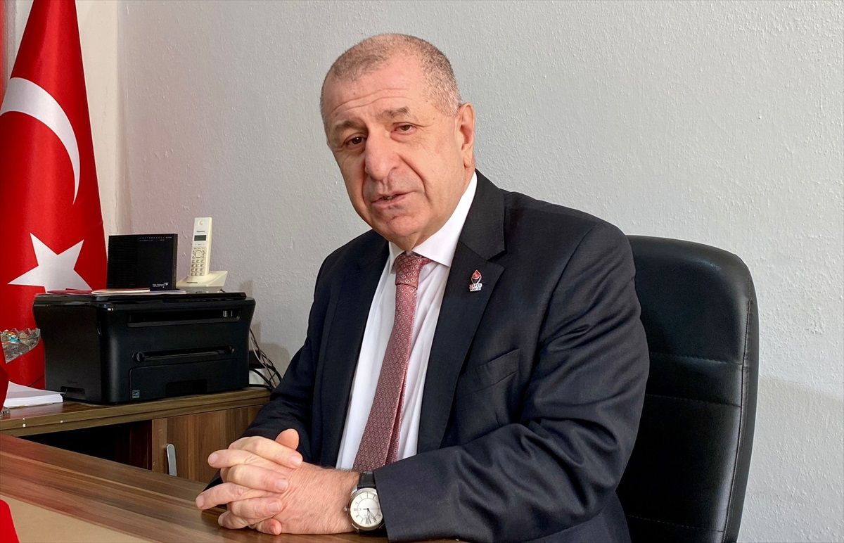 Ümit Özdağ, Kırşehir'de ziyaretler gerçekleştirdi