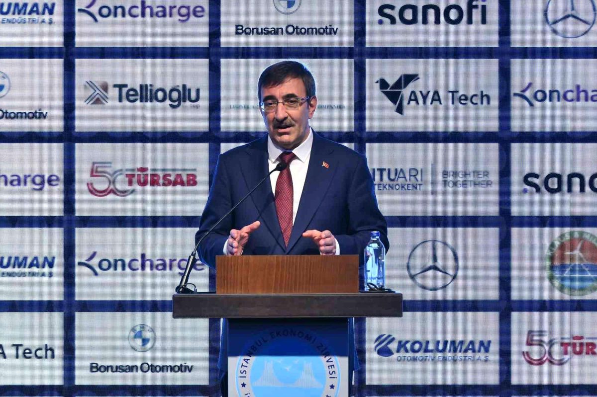 Cumhurbaşkanı Yardımcısı Yılmaz: '2023 yılında ekonomimizin 1,1 trilyona yakın büyüklüğe ulaşmasını bekliyoruz'