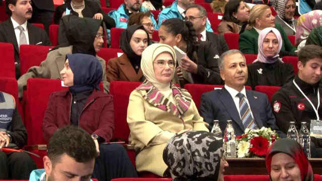 Emine Erdoğan: 'İki aydır dünyanın gözü önünde vicdanlarımızı paramparça eden bir kıyım yaşanıyor'