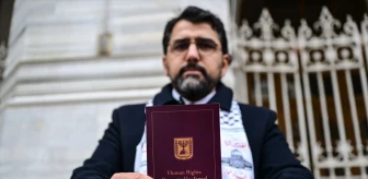 Filistin İnisiyatifi Gönüllüleri İsrail'in İnsan Hakları İhlallerini İçeren Kitabı Postaya Verdi
