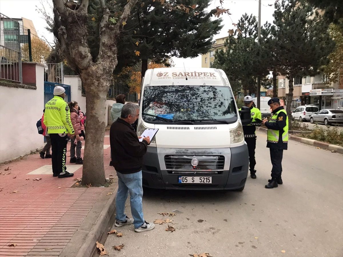 Merzifon'da okul servislerine denetim