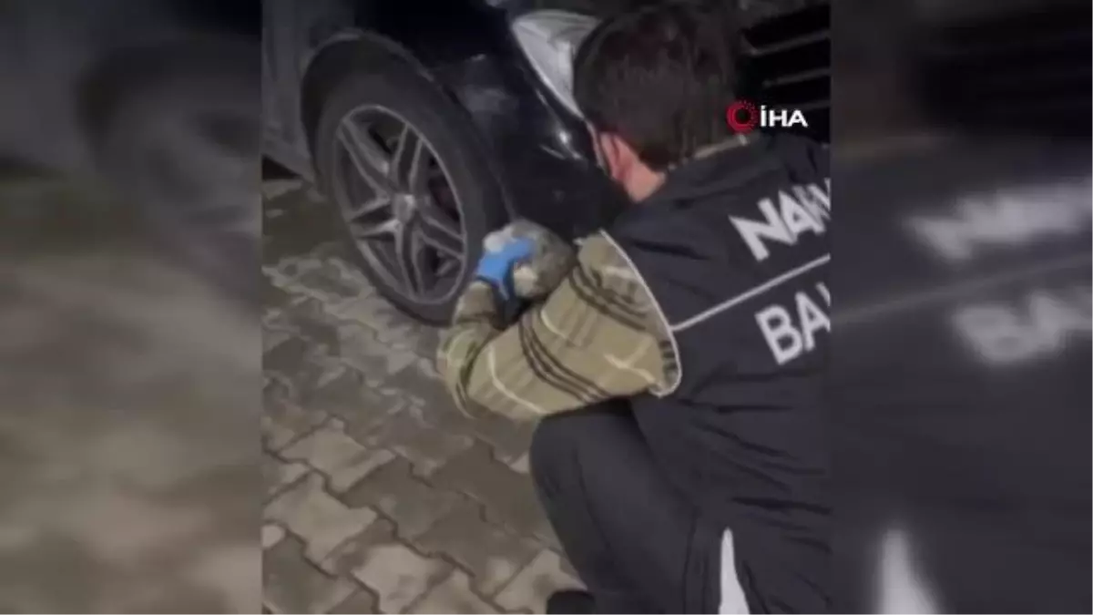 Ayvalık'ta Otomobilde Uyuşturucu Operasyonu