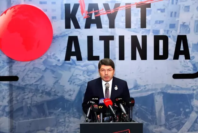 'İnsanlık İçin Kayıt Altında' programı Bakanı Yılmaz Tunç ve Tevfik Göksu'nun katılımıyla tanıtıldı 'İnsanlık İçin Kayıt Altında' programı Bakanı Yılmaz Tunç ve Tevfik Göksu'nun katılımıyla tanıtıldı