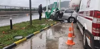 Yalova'da Yağış Nedeniyle Kontrolden Çıkan Otomobilin Sürücüsü Hayatını Kaybetti