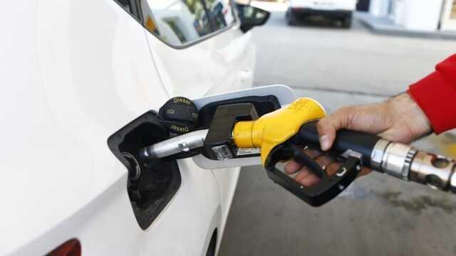 BENZİN KAÇ TL OLDU (9 ARALIK)? 1 litre benzin kaç lira? Benzine, mazota, motorine indirim geldi mi? BENZİN KAÇ TL OLDU (9 ARALIK)? 1 litre benzin kaç lira? Benzine, mazota, motorine indirim geldi mi?