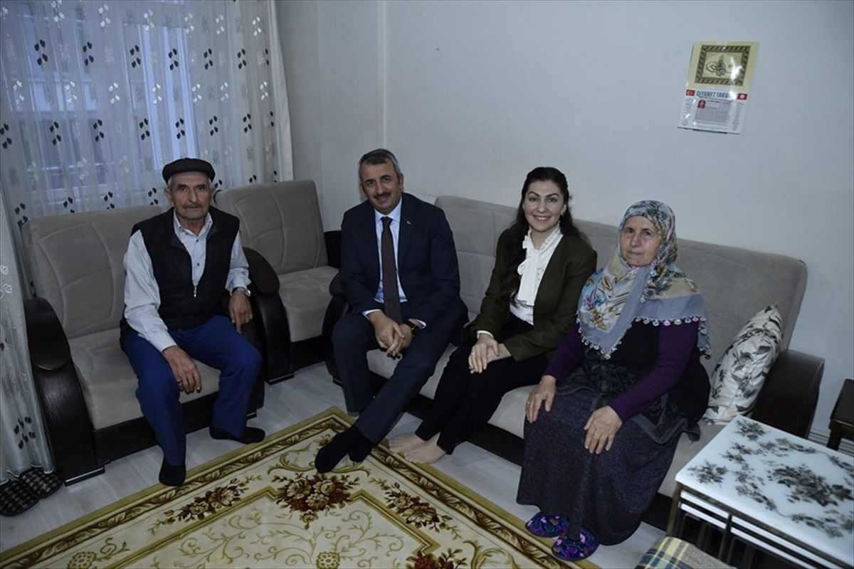 Edirne Valisi Sezer ziyaretlerini sürdürüyor