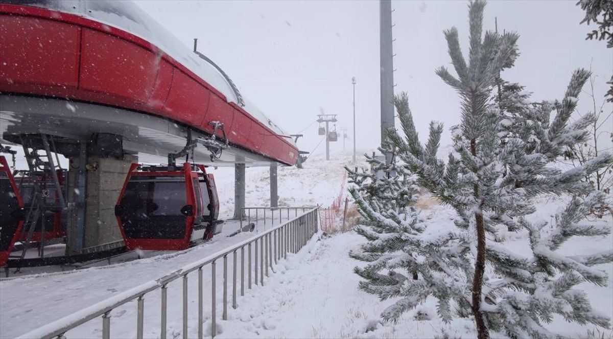 Erciyes'te Kar Yağışı Etkili Oldu