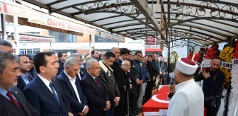 Eski Sanayi ve Ticaret Bakanı Şükrü Yürür'ün cenazesi Ünye'de defnedildi