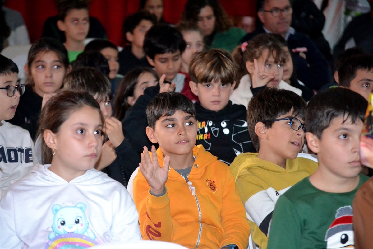 Muğla Fethiye'de Bilim Söyleşileri Düzenlendi