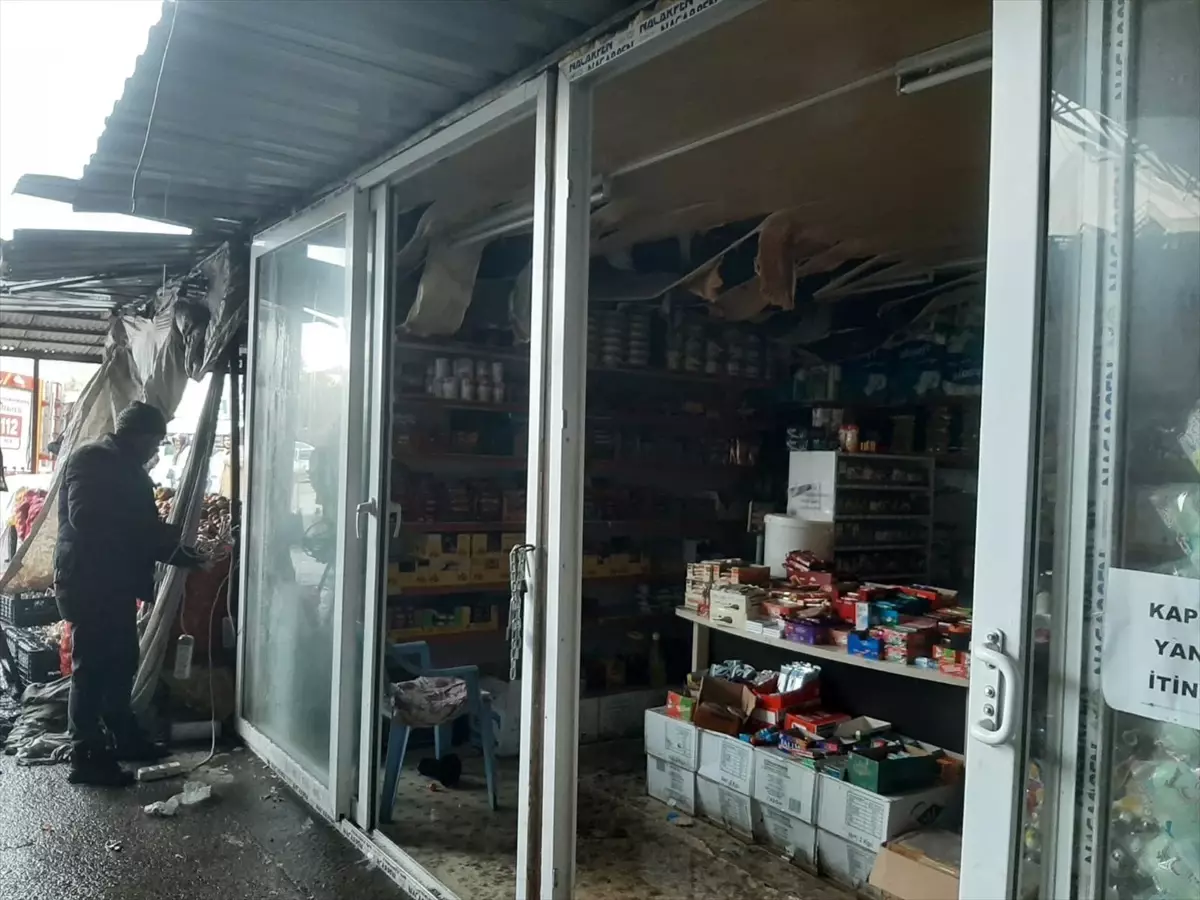 Elbistan'da iş yerinde çıkan yangın söndürüldü