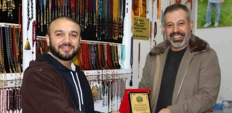 Diyarbakır'da Yanlışlıkla Aktarılan 450 Bin TL Parayı Geri Ödeyen Tespihciye Ödül