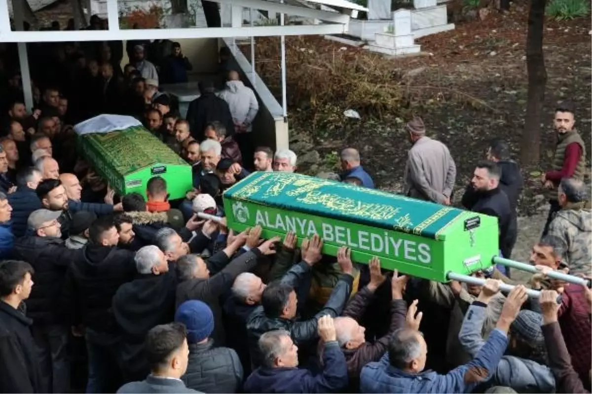 Yaya geçidinde cipin çarptığı anne ve kucağındaki 2 yaşındaki oğlu öldü