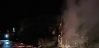 Malatya'da Yolcu Otobüsü Alev Aldı