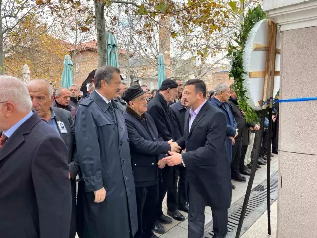 Ali Babacan'ın annesi Güner Babacan son yolculuğuna uğurlandı Ali Babacan'ın annesi Güner Babacan son yolculuğuna uğurlandı