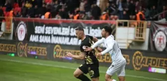 Çorum FK, Erzurumspor FK'yı 4-1 mağlup etti