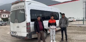 Amasya'da 8 Afganistanlı göçmeni taşıyan minibüsün şoförü ve 2 kişi tutuklandı