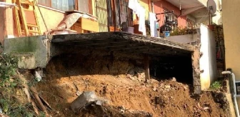 Sarıyer'de Yağış Sonrası Ev İstinat Duvarı Çöktü