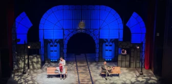 Sivas Devlet Tiyatrosu 'Yirmibironbeş Treni' Oyunu Tekirdağ'da Sahnelendi