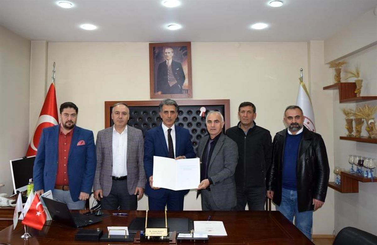 Doğu Anadolu Tarımsal Araştırma Enstitüsü ile Atatürk Üniversitesi Gıda ve Hayvancılık Uygulama ve Araştırma Merkezi arasında iş birliği protokolü imzalandı