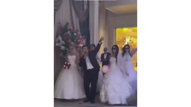 Türkmenistan'da olay düğün! 4 kadınla aynı anda evlendi
