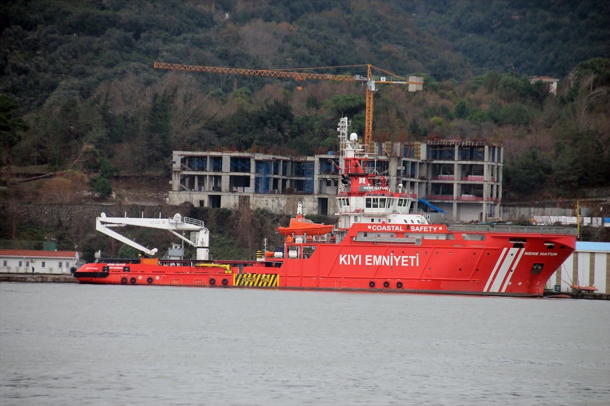 Zonguldak açıklarında batan geminin kayıp mürettebatı hala aranıyor