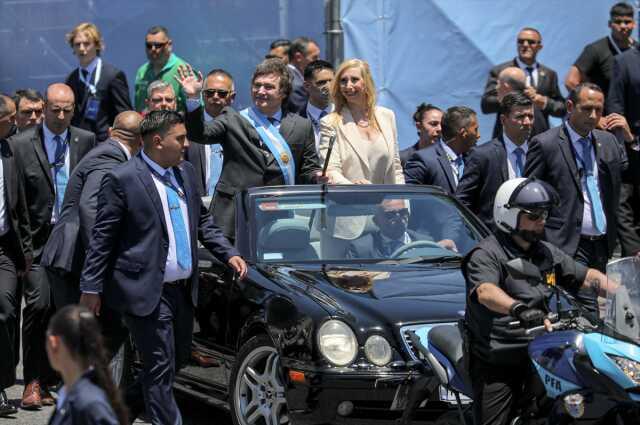 Arjantin'de Javier dönemi resmen başladı! Halka seslendiği ilk konuşmasında 'Para yok' dedi