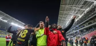 Göztepe, Gençlerbirliği'ni 3-0 mağlup ederek Süper Lig yarışında iddiasını kanıtladı